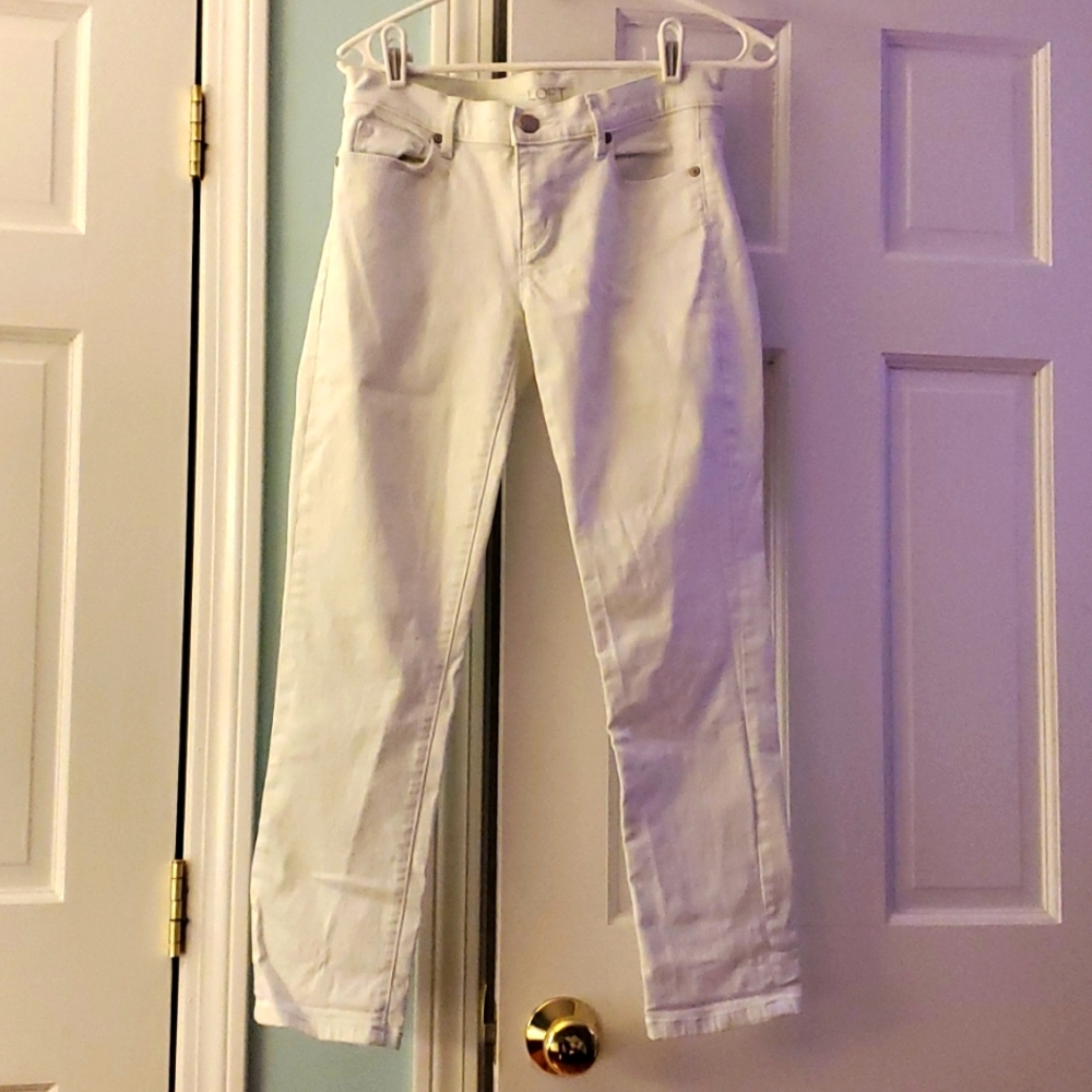 Modern cuffed crop jeans